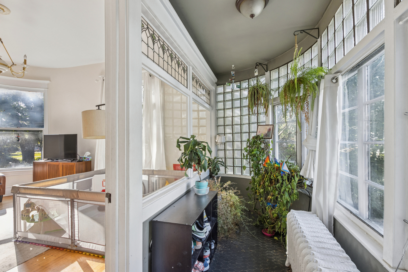 143 N Taylor Ave Oak Park, IL 60302