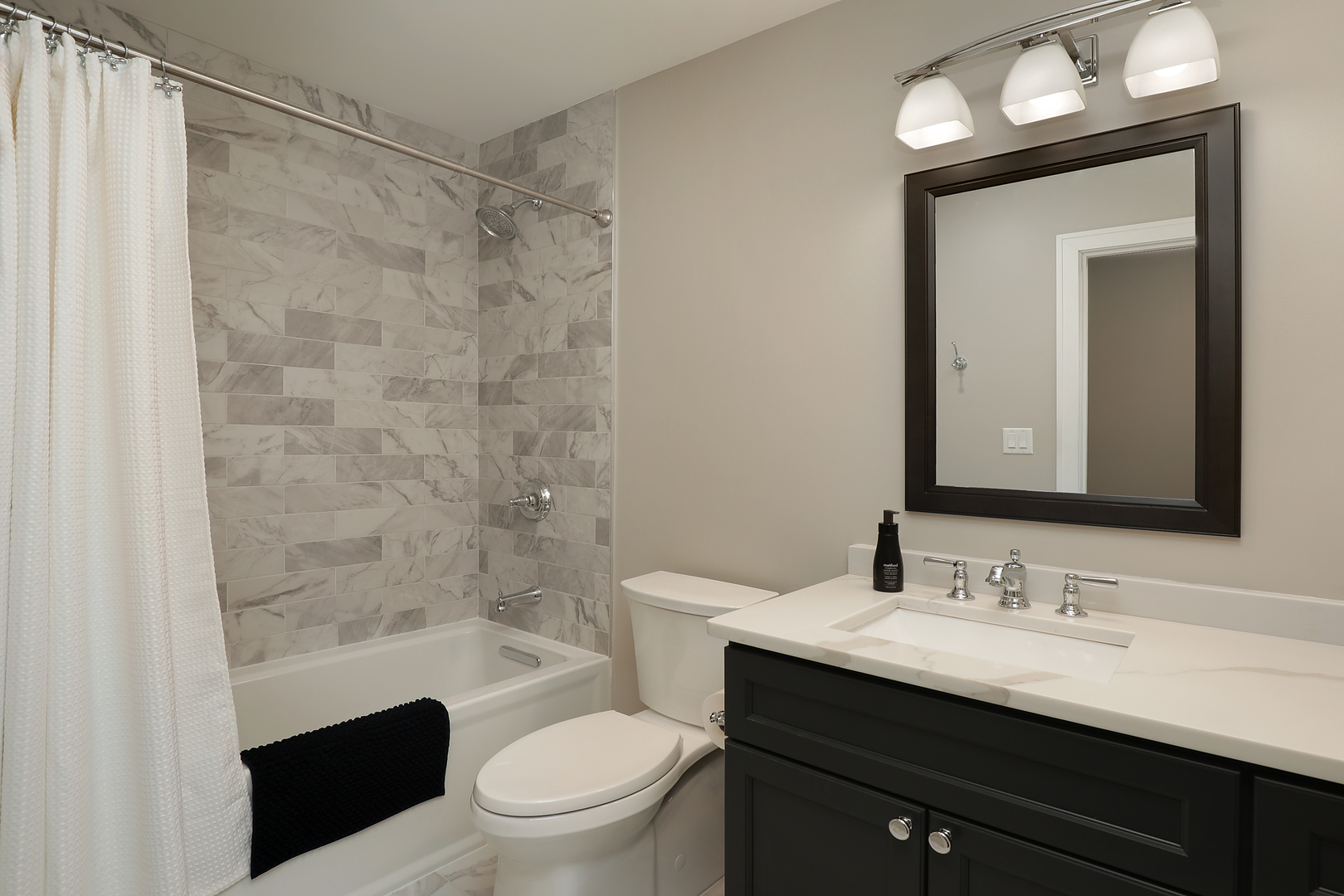 1444 Crowe Ave Deerfield, IL 60015