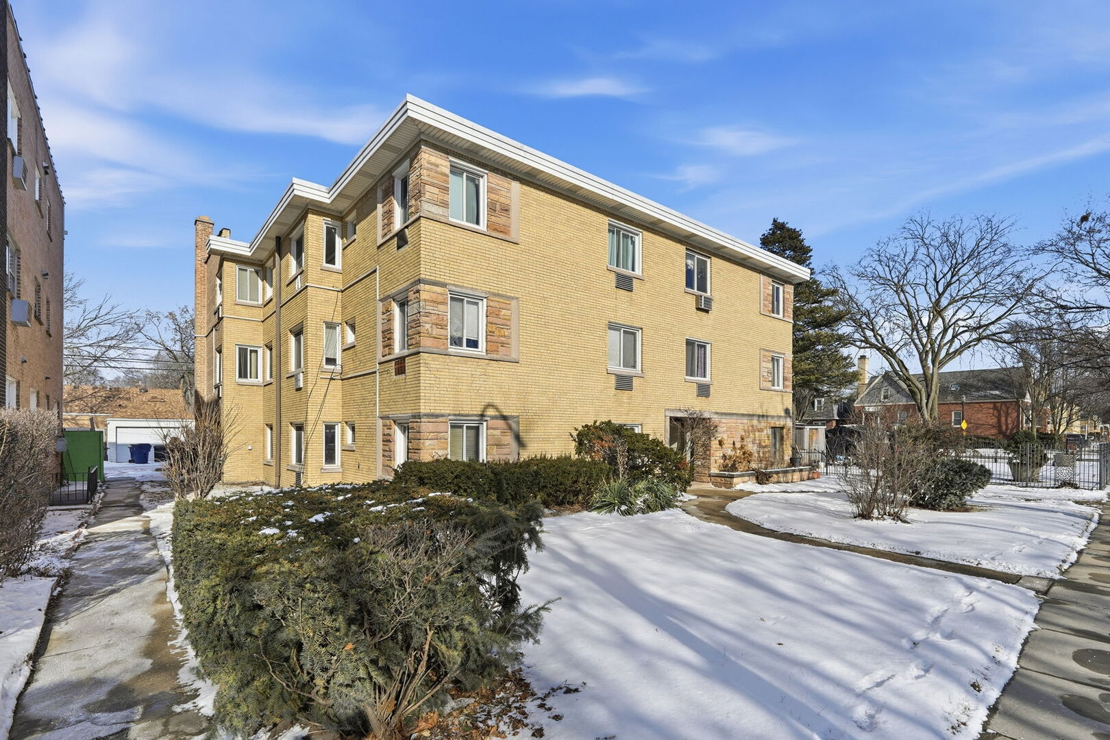 1609 Howard St #2 Evanston, IL 60202