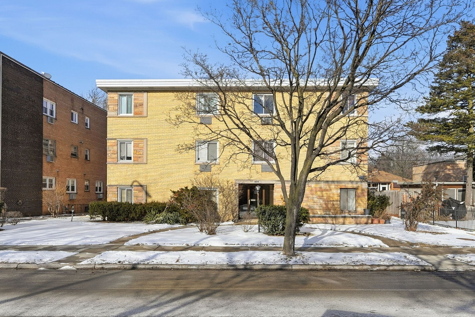 1609 Howard St #2 Evanston, IL 60202