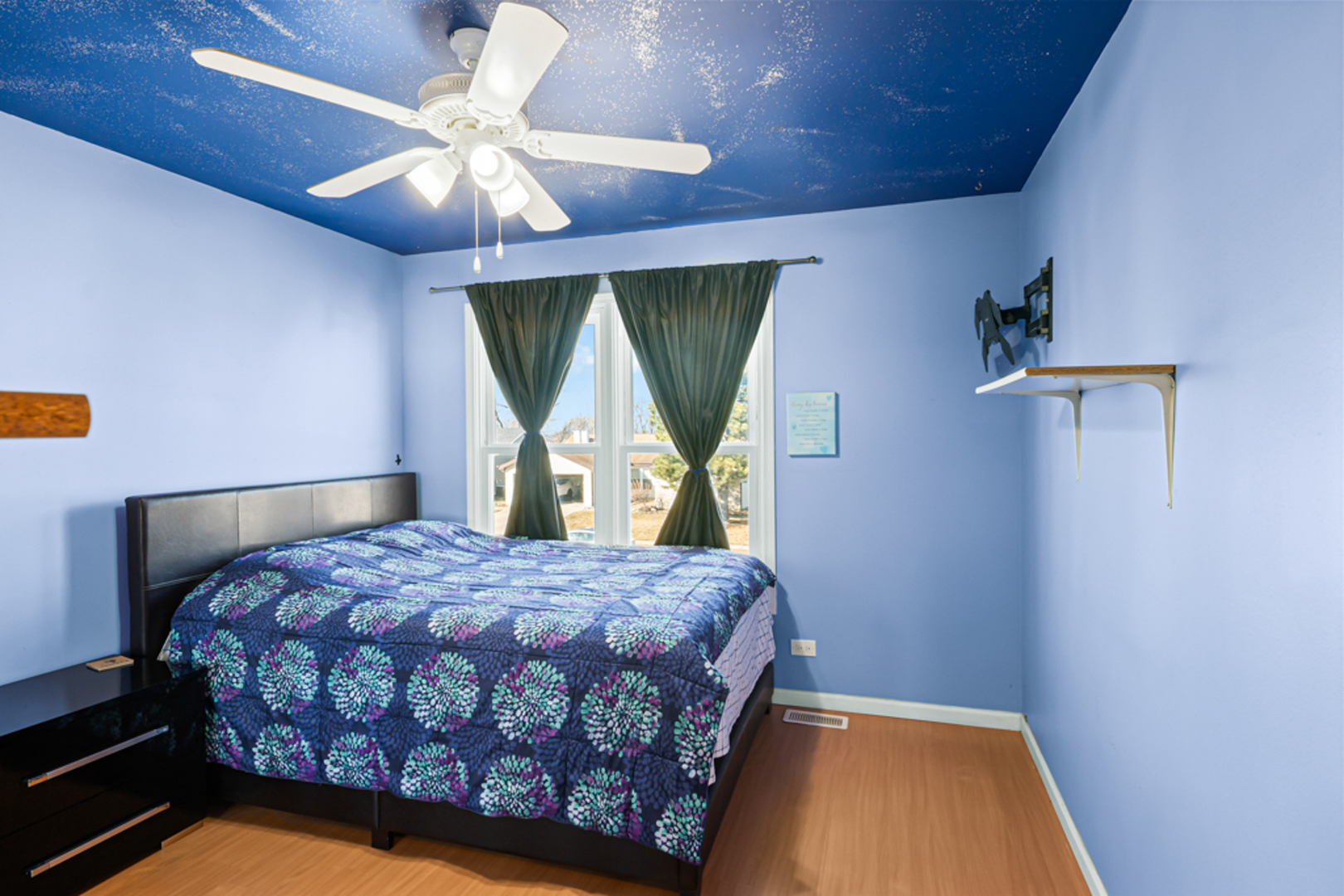 51 W Stevenson Dr Glendale Heights, IL 60139