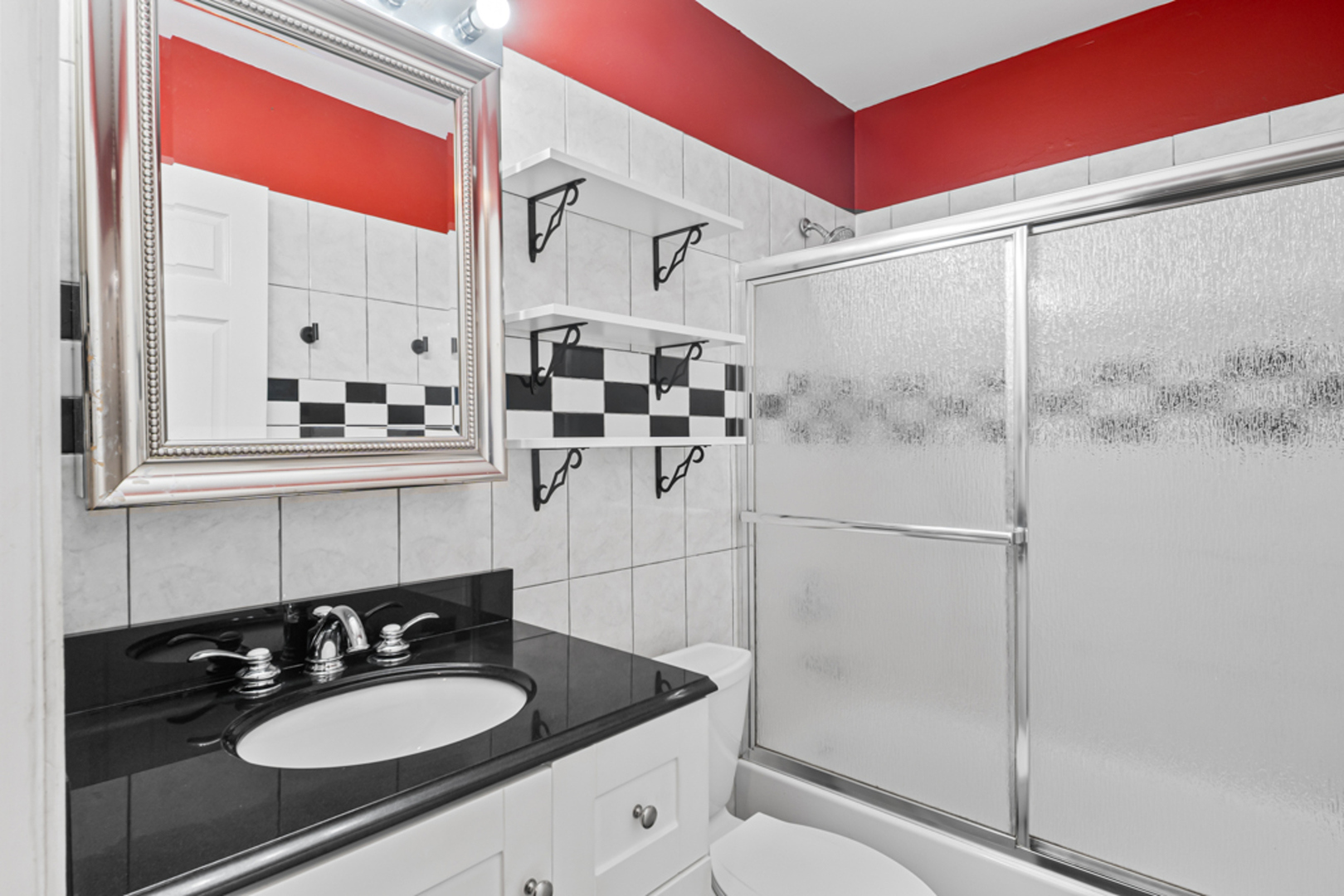 51 W Stevenson Dr Glendale Heights, IL 60139