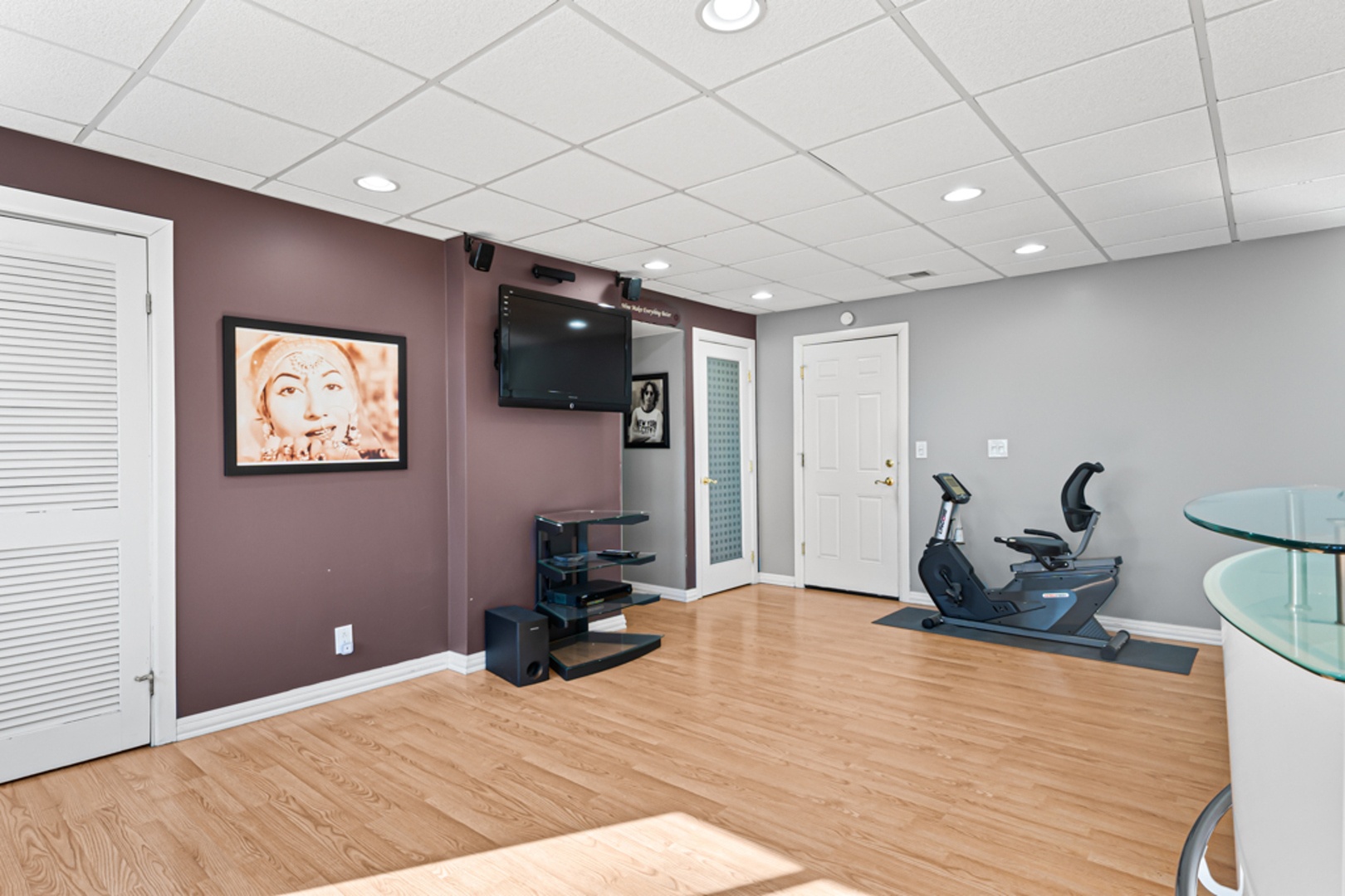 51 W Stevenson Dr Glendale Heights, IL 60139