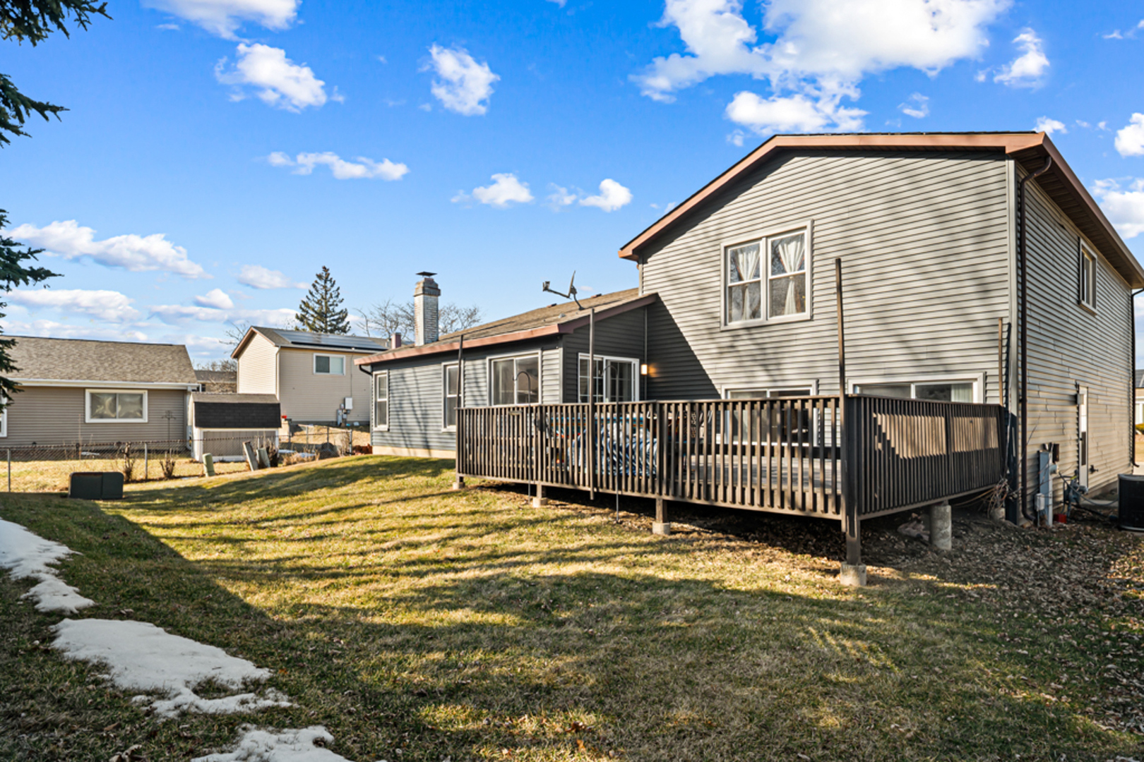 51 W Stevenson Dr Glendale Heights, IL 60139