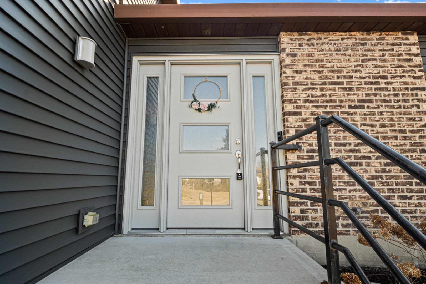 51 W Stevenson Dr Glendale Heights, IL 60139