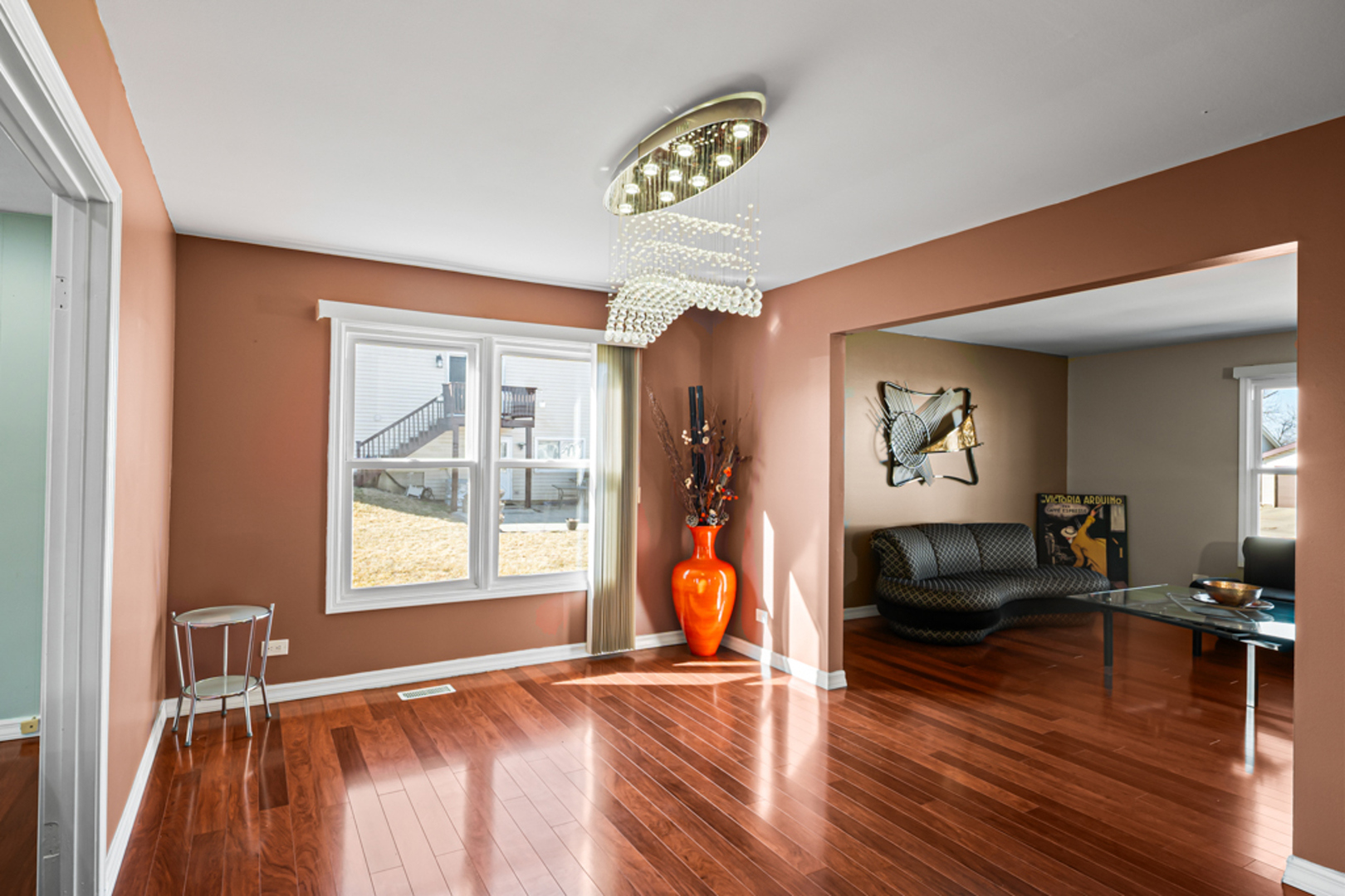 51 W Stevenson Dr Glendale Heights, IL 60139