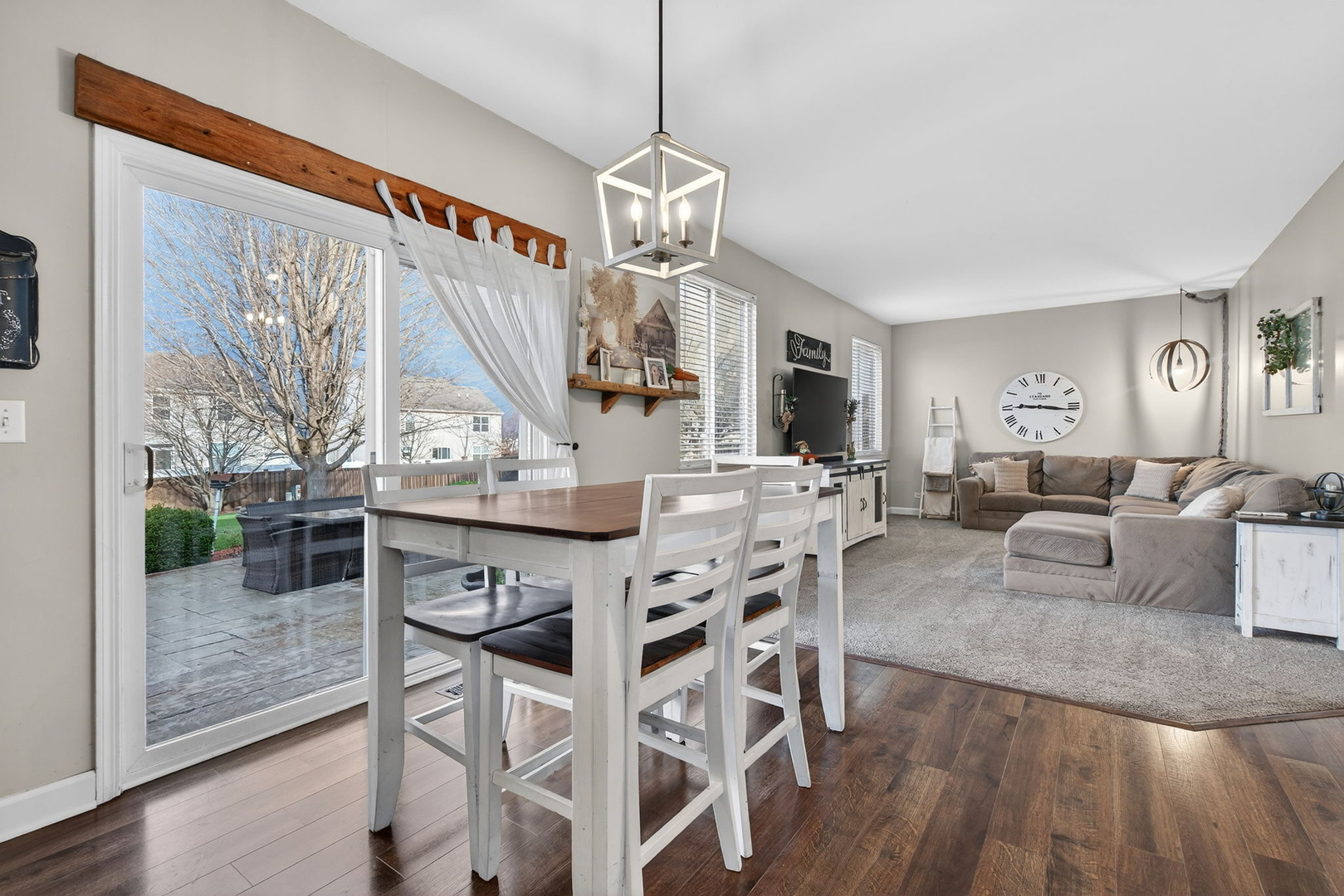 1815 Wild Rose Trl Joliet, IL 60431