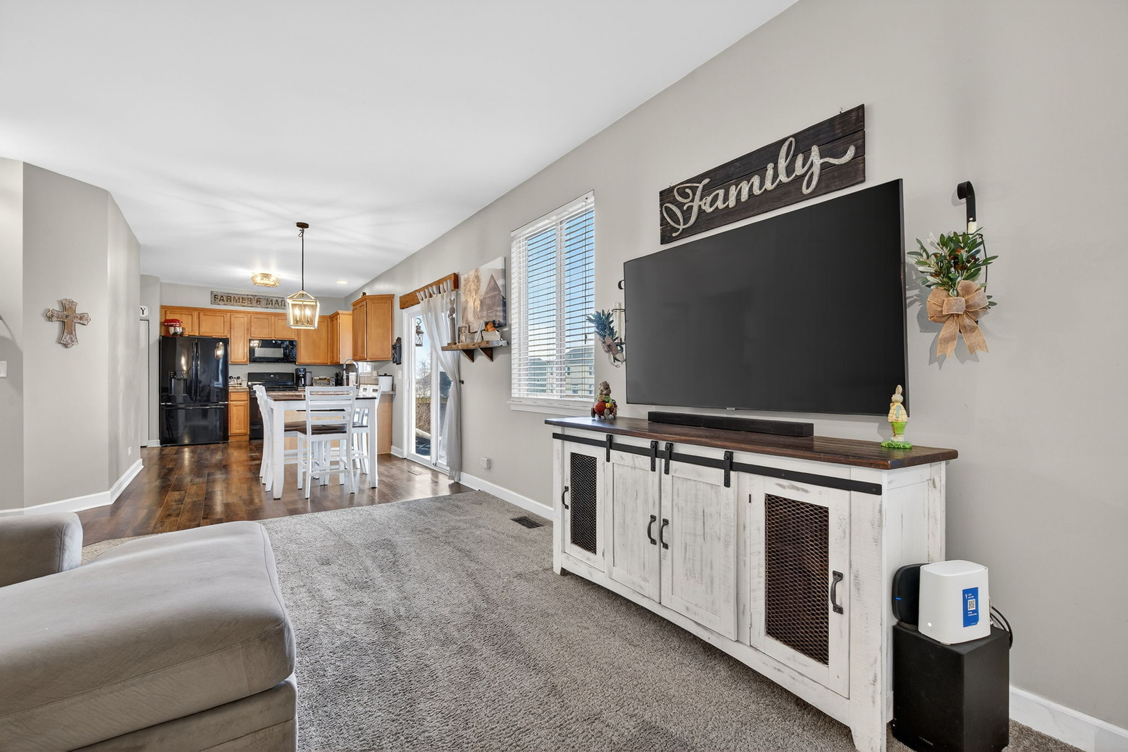 1815 Wild Rose Trl Joliet, IL 60431