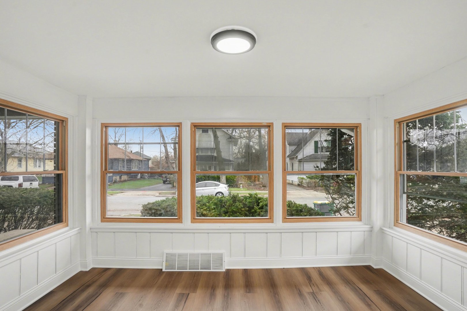 811 Kelly Ave Joliet, IL 60435