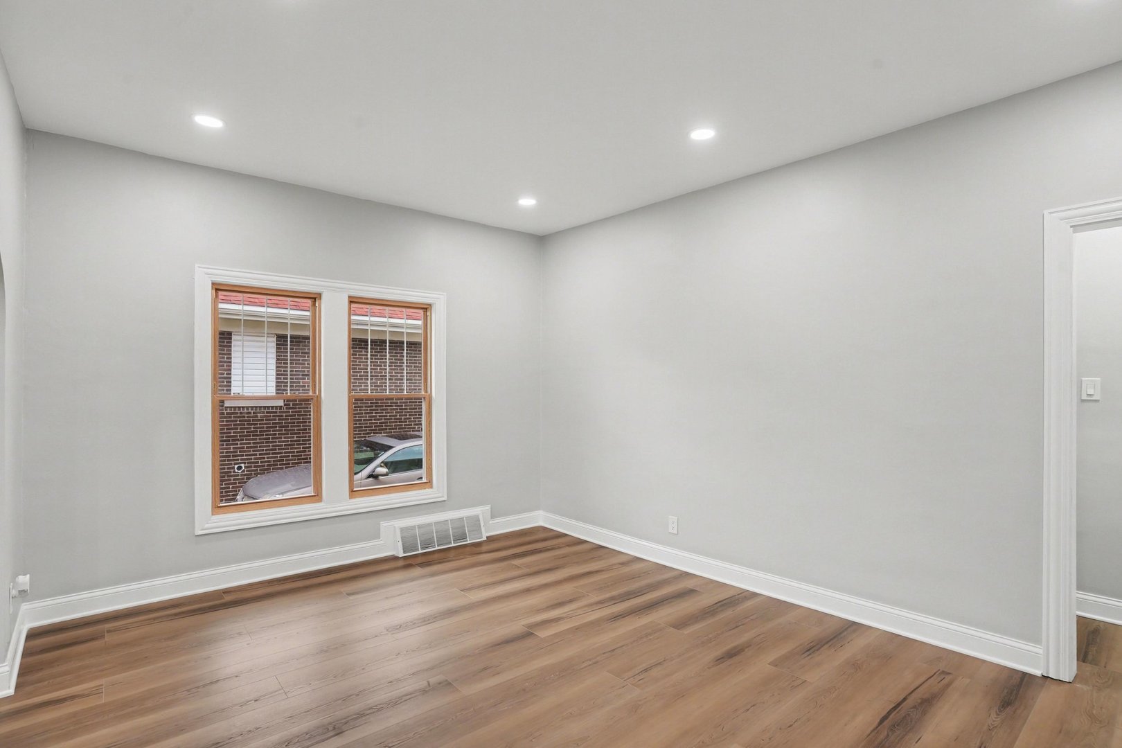 811 Kelly Ave Joliet, IL 60435