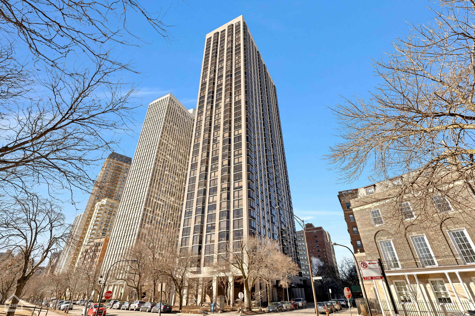 2650 N Lakeview Ave #2107