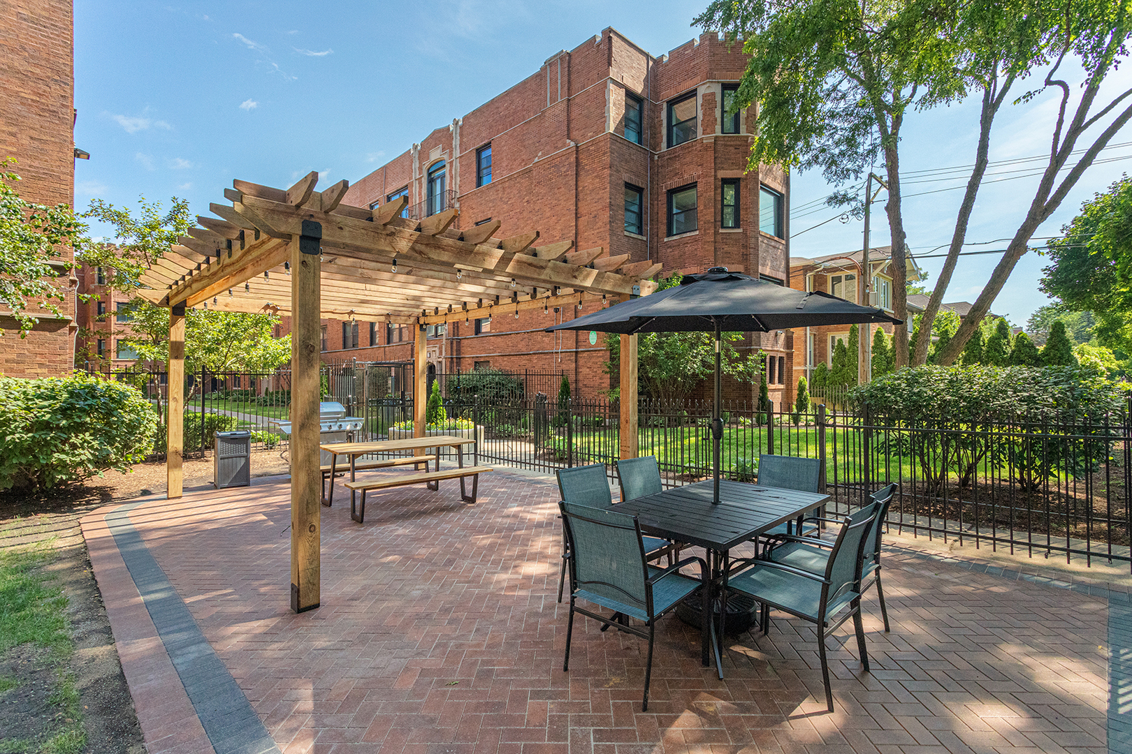 1558 W Juneway Ter #2N