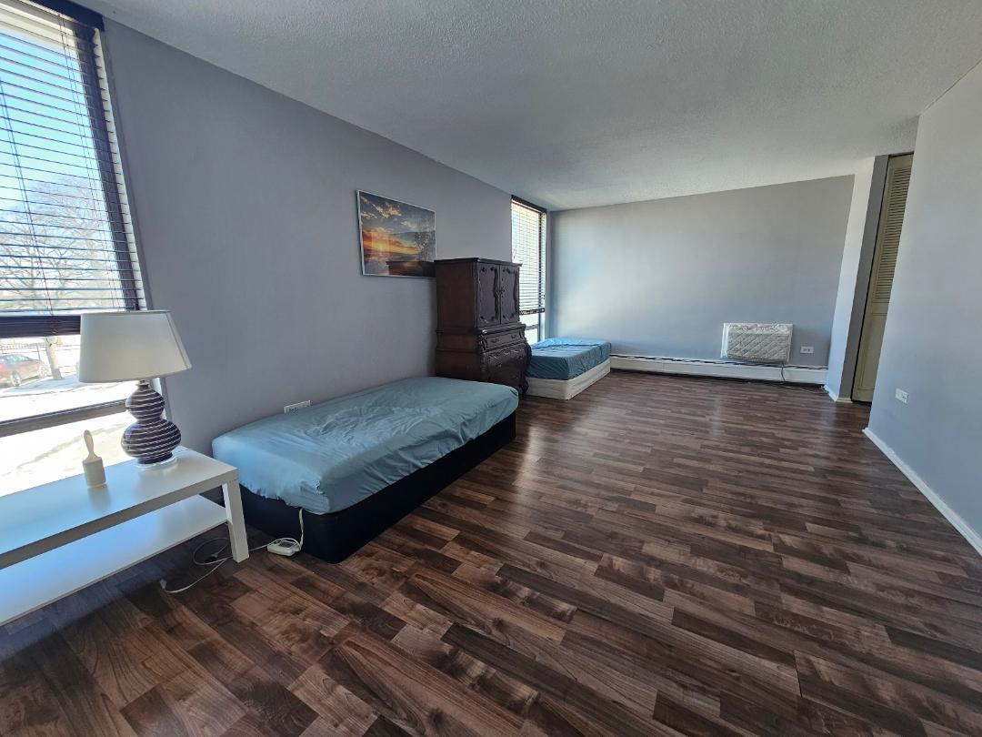 8801 W Golf Rd #2A Niles, IL 60714