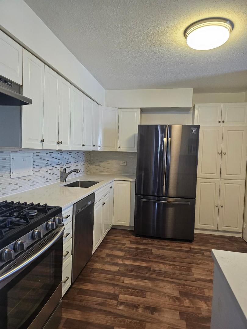 8801 W Golf Rd #2A Niles, IL 60714