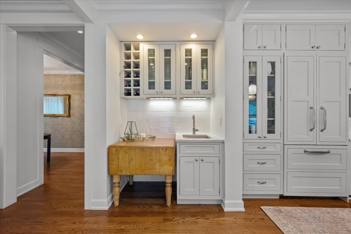 1303 Maple Ave Wilmette, IL 60091