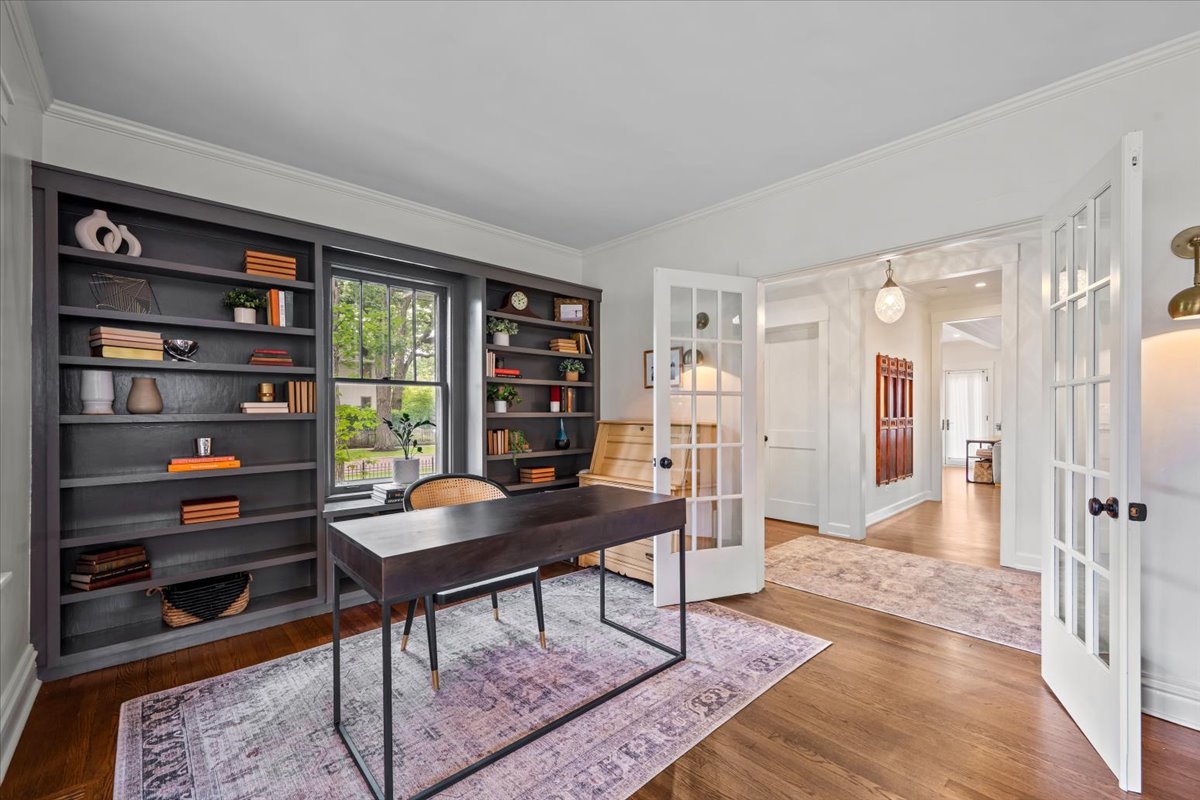 1303 Maple Ave Wilmette, IL 60091