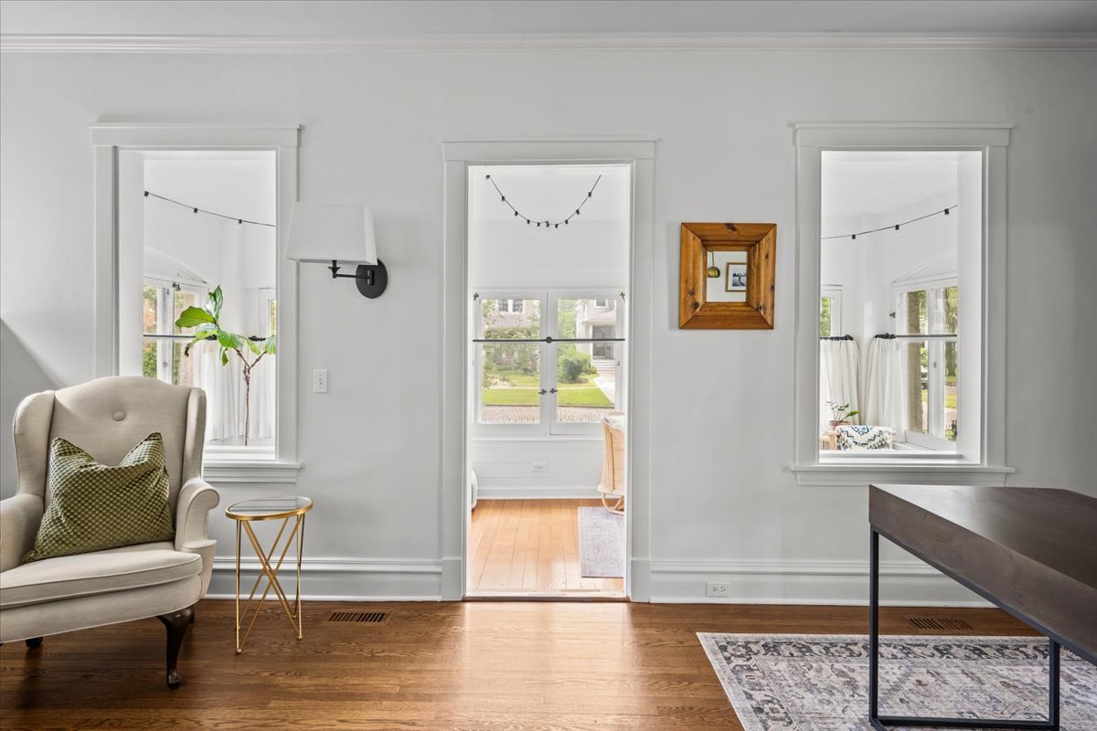 1303 Maple Ave Wilmette, IL 60091