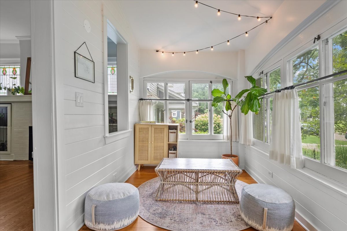 1303 Maple Ave Wilmette, IL 60091