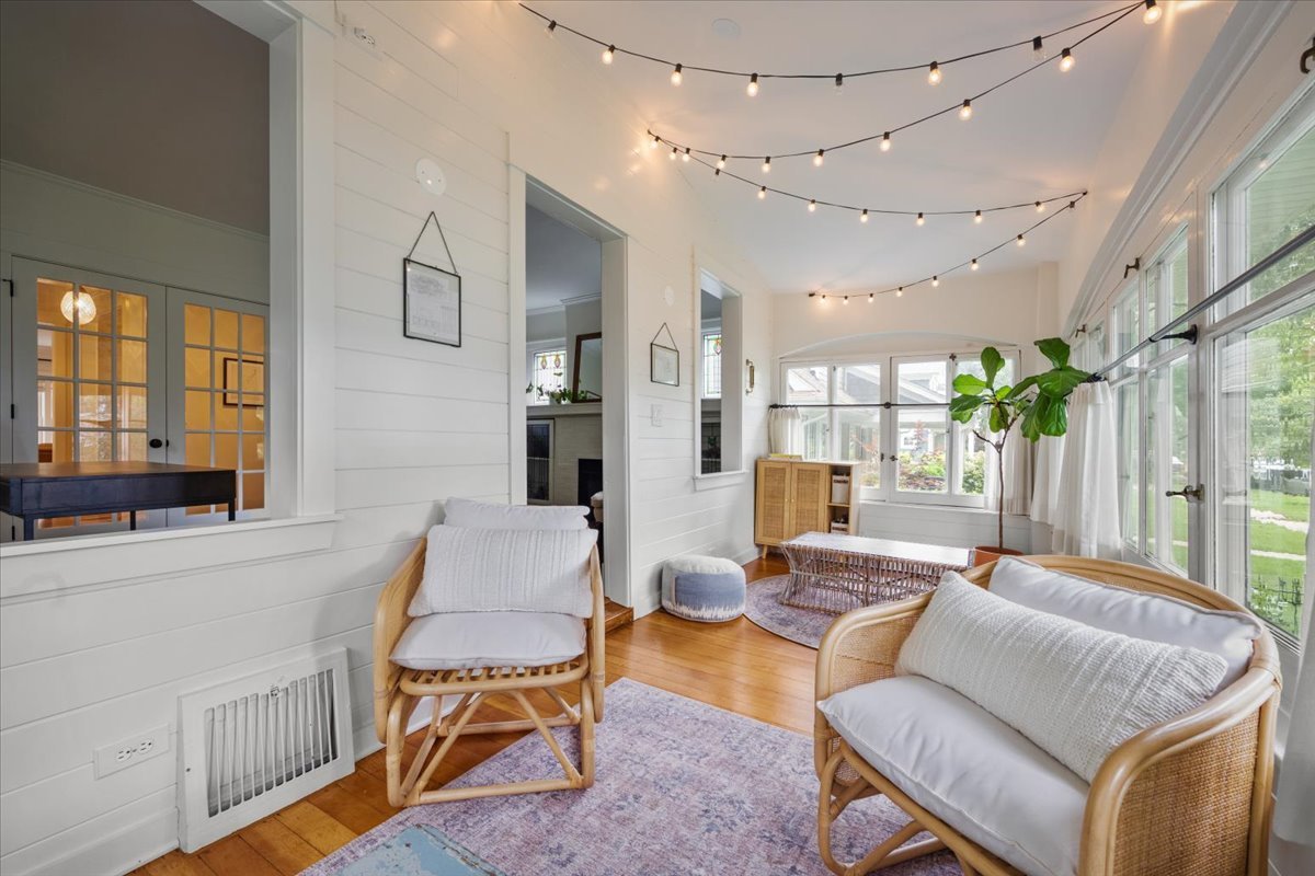 1303 Maple Ave Wilmette, IL 60091