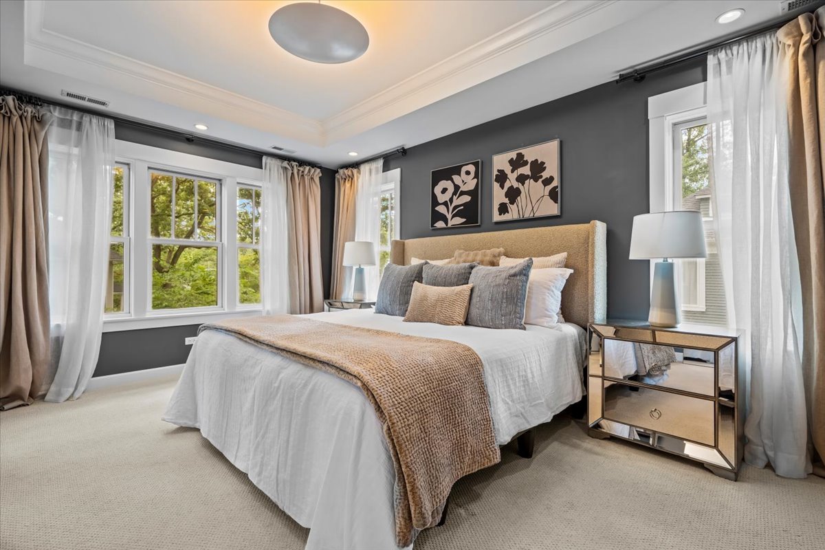 1303 Maple Ave Wilmette, IL 60091