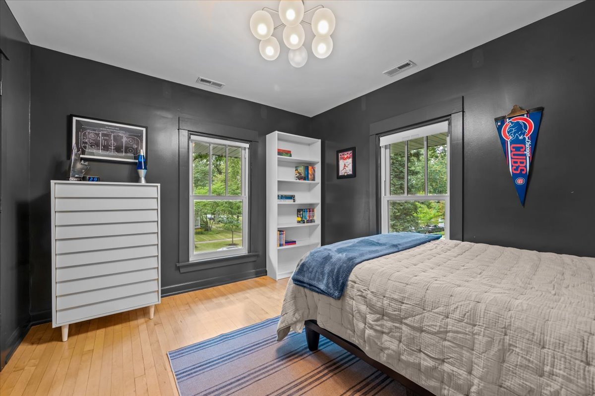 1303 Maple Ave Wilmette, IL 60091