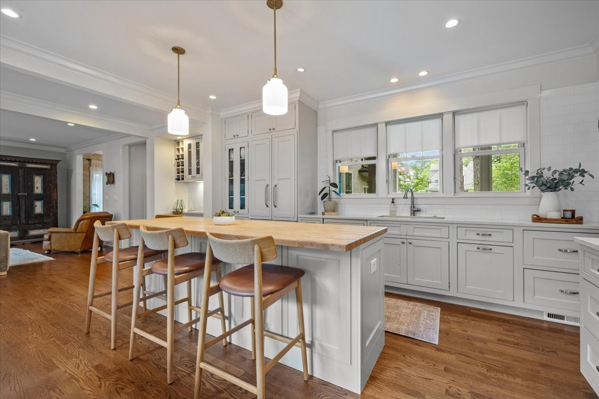 1303 Maple Ave Wilmette, IL 60091