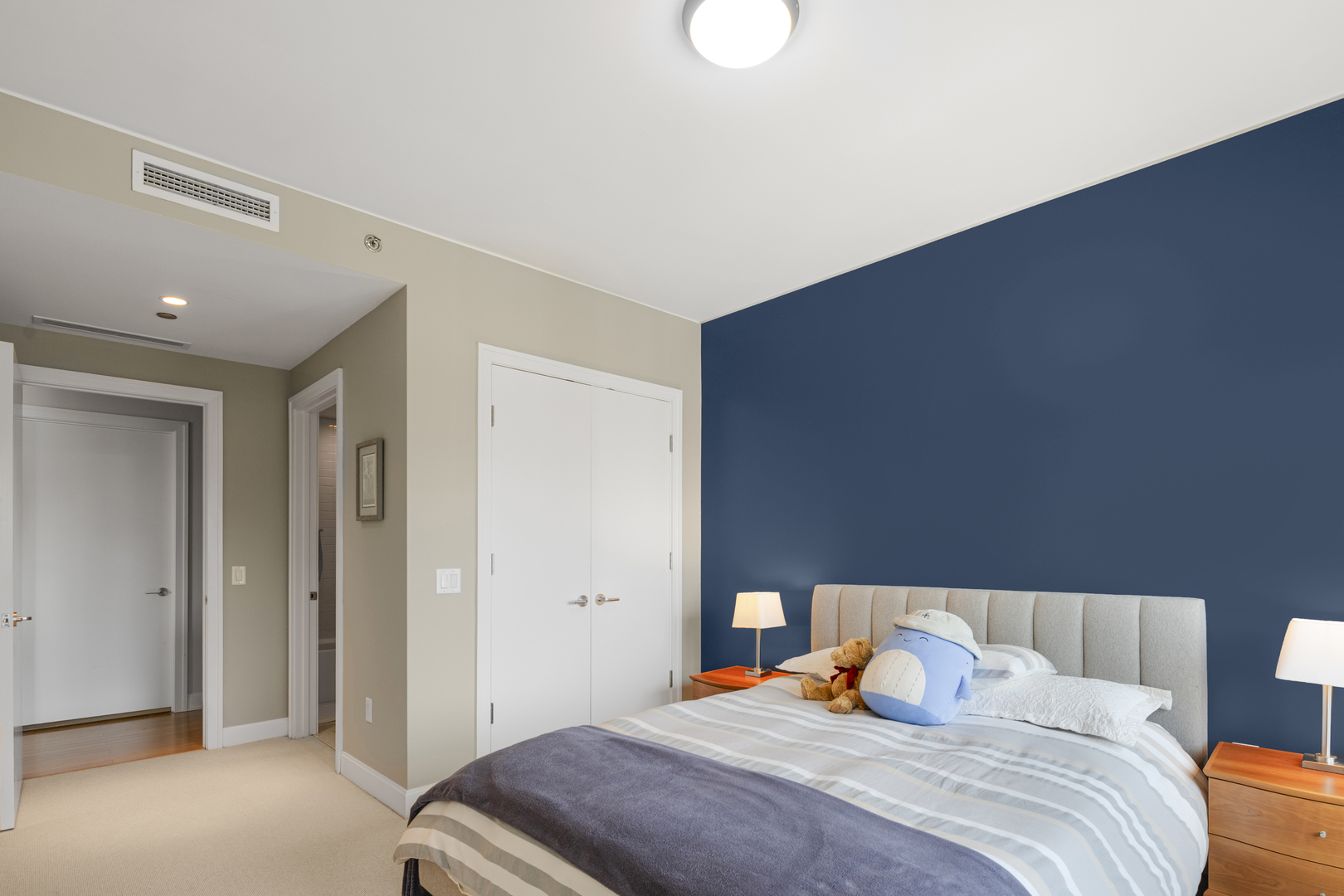 340 E RANDOLPH St #3304 Chicago, IL 60601