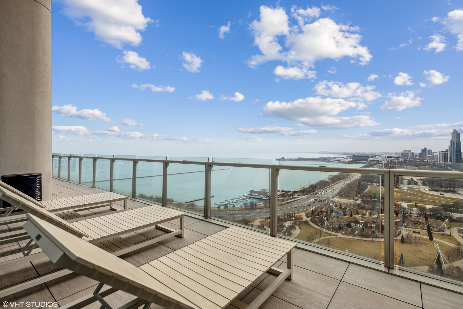 340 E RANDOLPH St #3304 Chicago, IL 60601