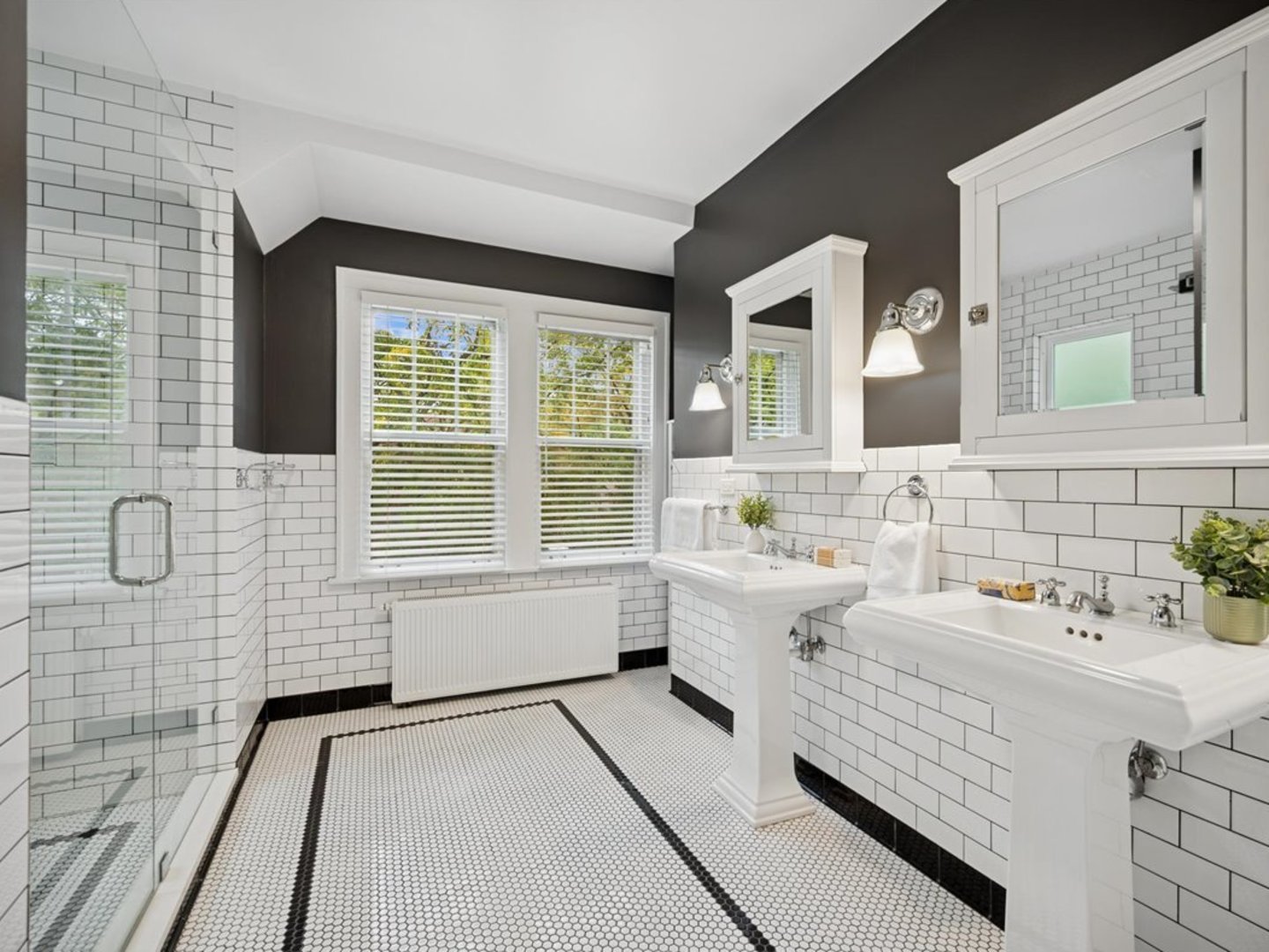 736 Central St Evanston, IL 60201