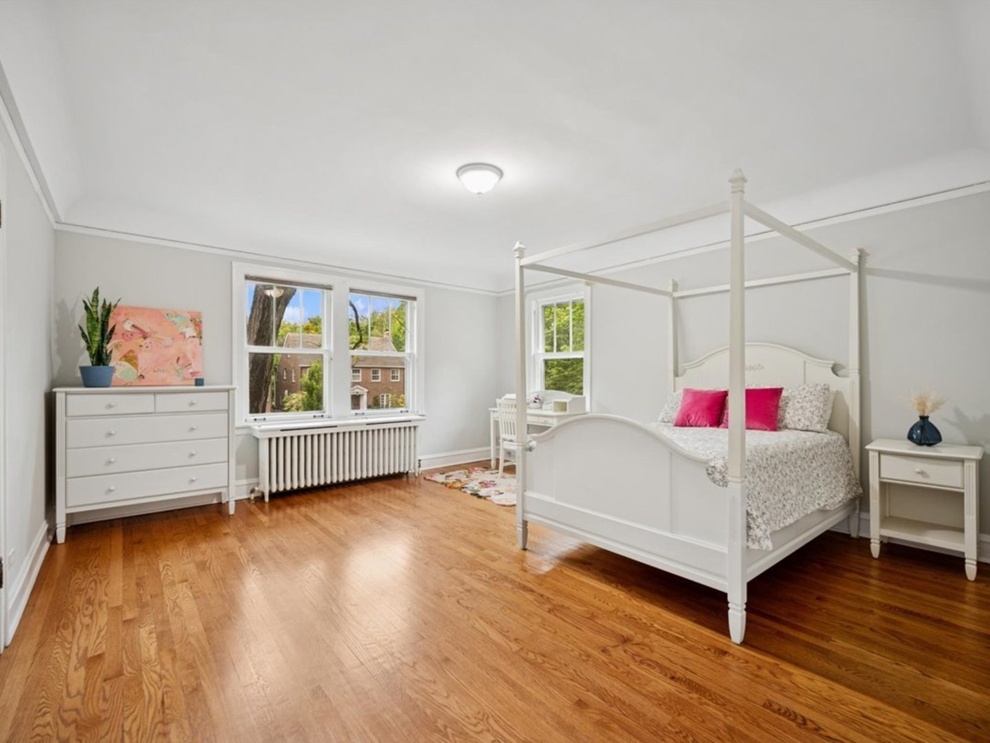 736 Central St Evanston, IL 60201