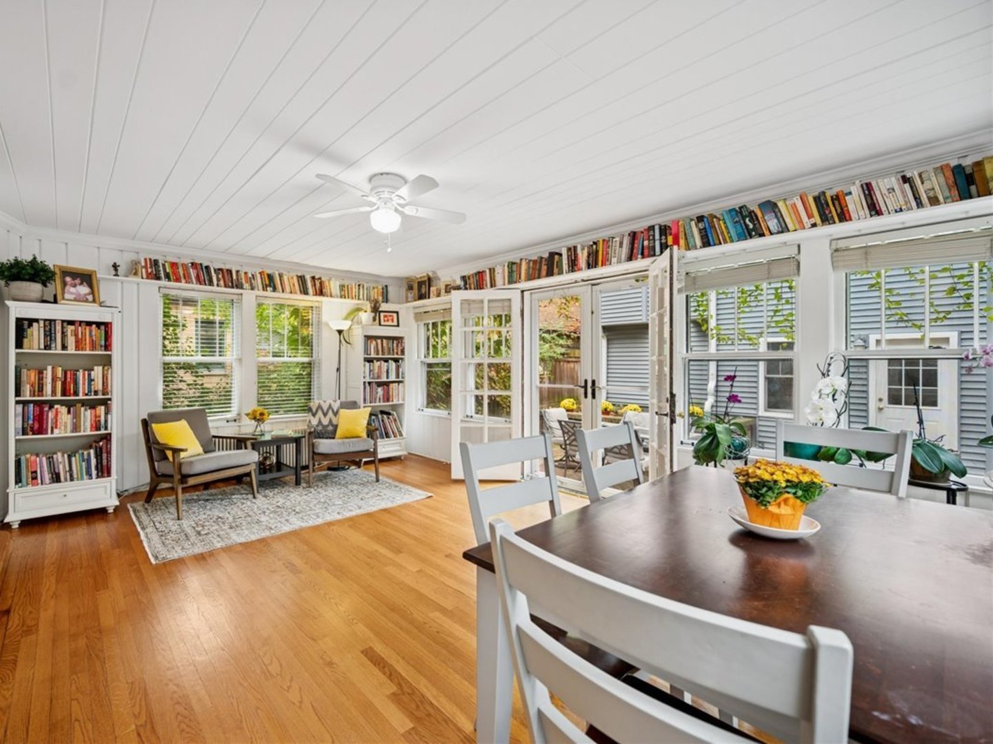 736 Central St Evanston, IL 60201