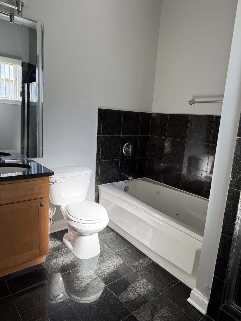 3126 N NARRAGANSETT Ave #1 Chicago, IL 60634