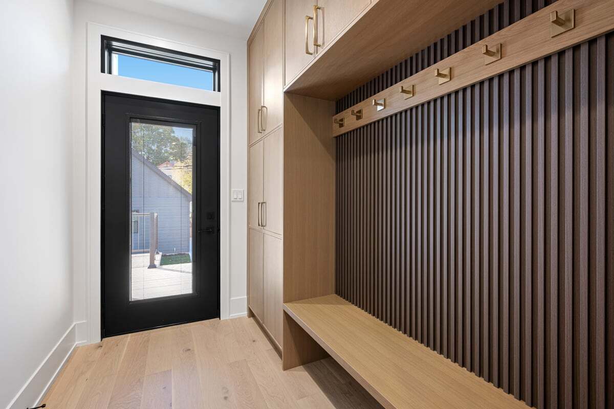 2422 Grant St Evanston, IL 60201