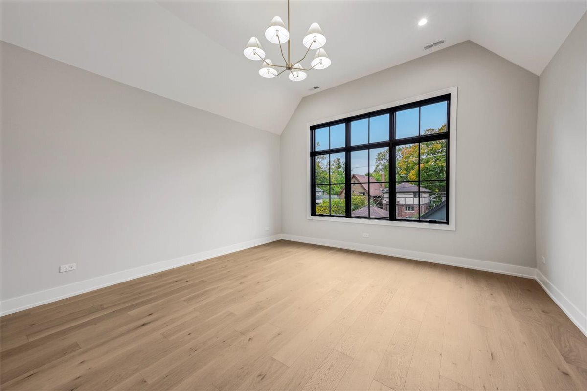 2422 Grant St Evanston, IL 60201