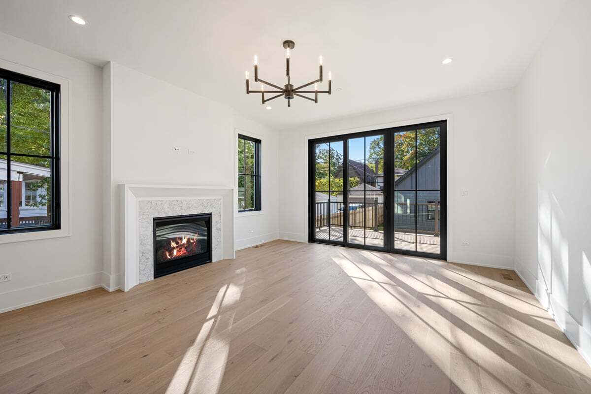 2422 Grant St Evanston, IL 60201