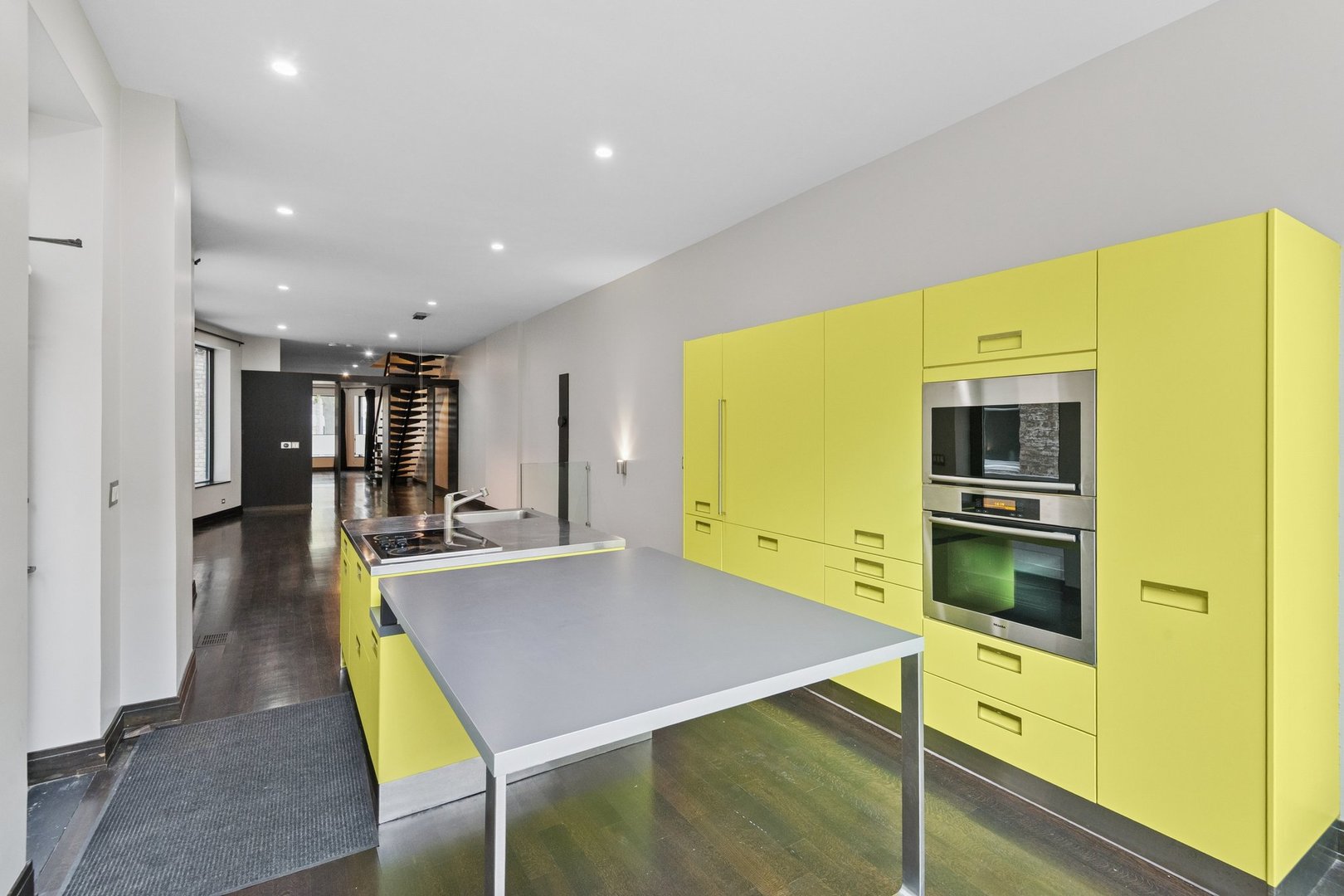 44 E Cedar St Chicago, IL 60611