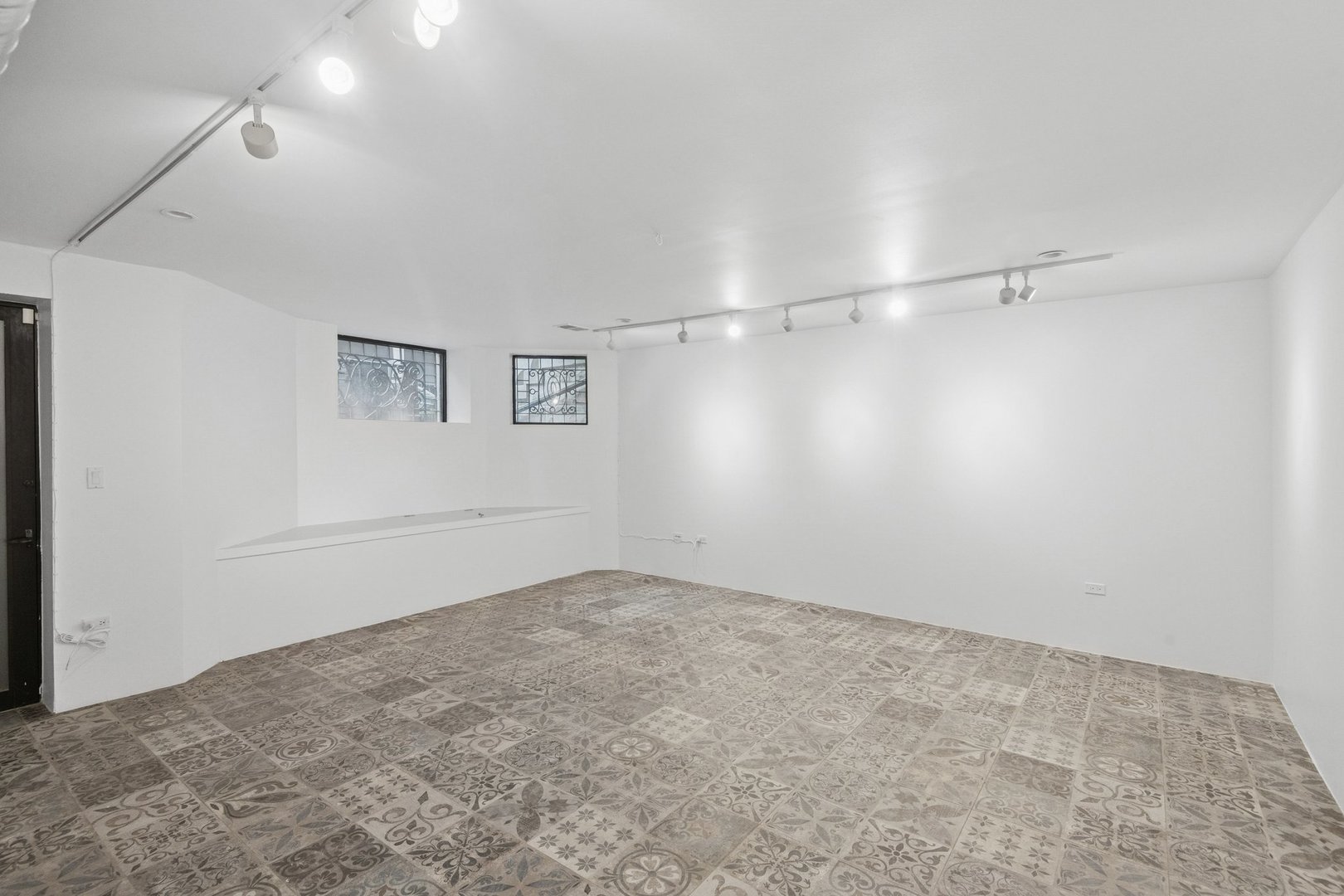 44 E Cedar St Chicago, IL 60611