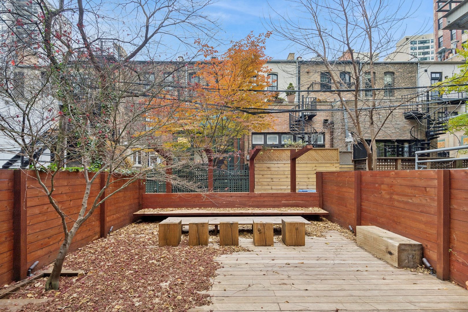 44 E Cedar St Chicago, IL 60611