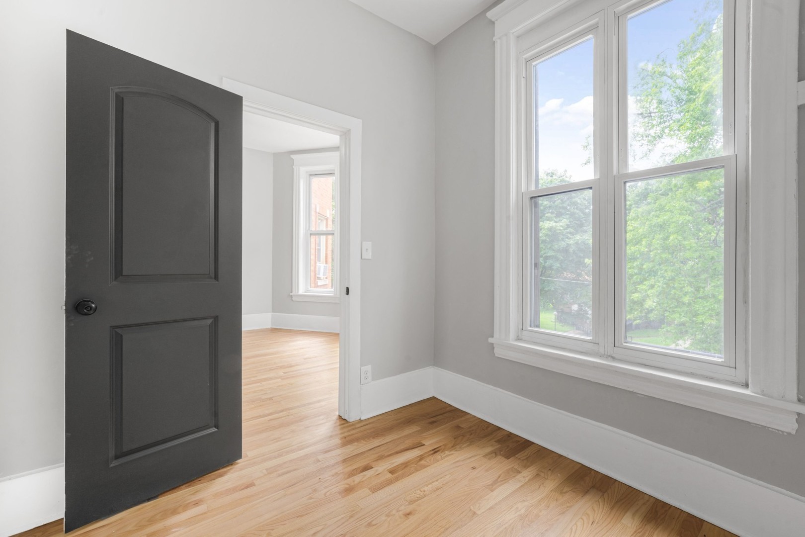 6923 S Vernon Ave #1 Chicago, IL 60637