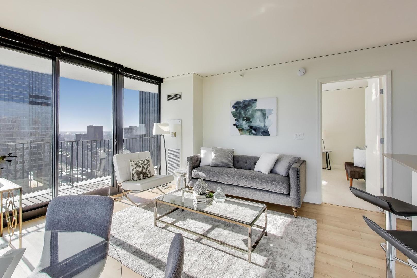 225 N Columbus Dr #5310 Chicago, IL 60601